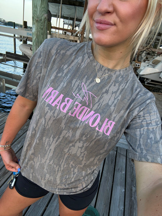 Bottomland blonde barn tee